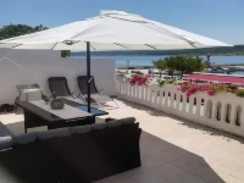 Apartment Marjan - One Bedroom Apartment with shared Terrace Hotels in Opcina Posedarje