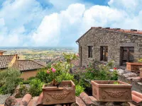 Villa in Cortona with  pool