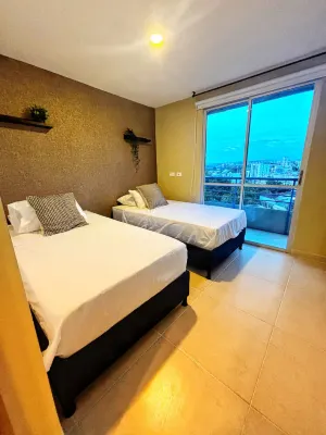 lAS PALMAS PENTHOUSE 360 Hotels near Parque del Cafe