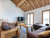 Chalet in Paradiski with Spa and Mountain Views