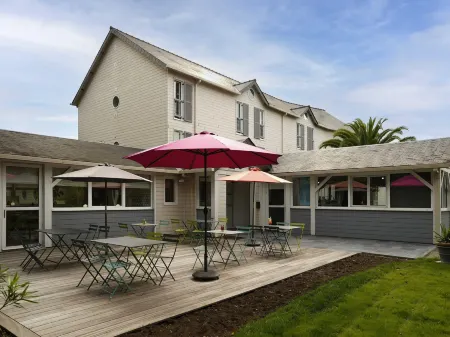 Ibis Styles Quimper Отели рядом со станцией GARE SNCF RAILWAY STATION