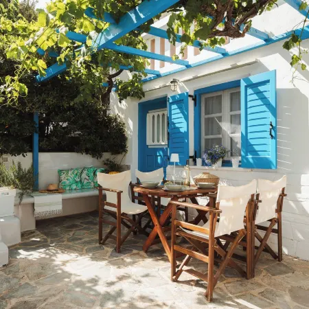 Sea View Apartments & Studios