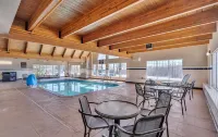 Duluth Inn & Suites Near Spirit Mountain - Wi-Fi