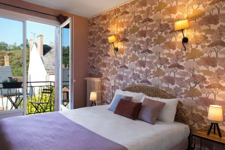 Logis Hôtel Saint Cyr Отели в г. Линьи-ле-Рибо