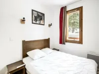 Apartment in Hautes-Alpes with Ski-In Access - 2-Star