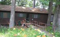 Private and Cozy Cottage, Excellent Fishing And Swimming; Sleeps 6.