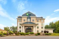 Holiday Inn Express & Suites Hamburg Hotel a Angola-on-the-Lake