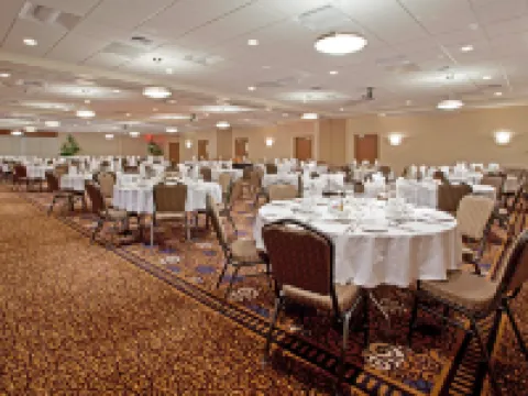 Holiday Inn PURDUE - FORT WAYNE by IHG Hotels in Fort wayne