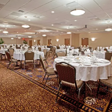 Holiday Inn PURDUE - FORT WAYNE by IHG