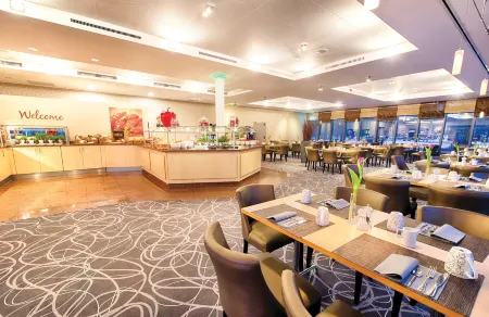 Leonardo Hotel Hannover Отели рядом с достопримечательностью «Ярмарочная площадь Ганновера»