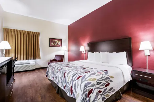 Red Roof Inn Carrollton - Parking