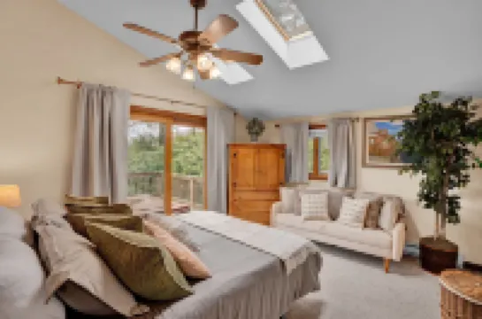 Lakefront Escape - Family Friendly Kayaks