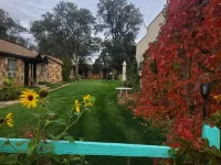 Grand Canyon Cabin Hotels near Zion Natural History Center