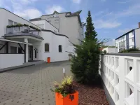 Hotel Tannenblick Hotels near Harheim
