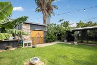 Cornubia Luxury Nature Haven- Family & Pet friendly & wheelchair-friendly Hotels in Loganholme