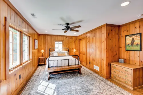 Mountain Views Luxe Highlands Mansion on 6 Acres - 4-Star