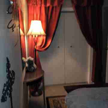 Large Private Fenced Yard with Guest Patio, Fire Pit and Surrounding Gardens. Rooms