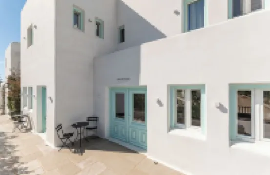 Majo Suites Hotel
