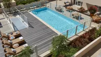 Quality Aparthotel Nice - Pool