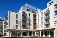 Quality Aparthotel Nancy Centre Hôtels à proximité de : École Charles de Foucauld