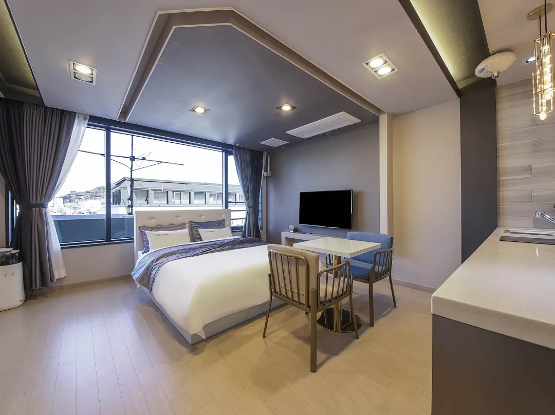 Yeosu Blossom Hotel - Yeosu