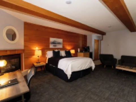 Terrace Suites Hotels in Parry Sound District