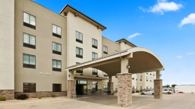 Best Western Plus Williston Hotel Suites