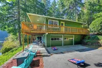 Private Dock & Fire Pit: Lakefront Gem in Olympia - 3-Star
