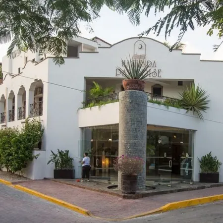 Hacienda Paradise Hotel