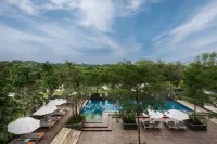 Delonix Hotel Karawang - Romantic