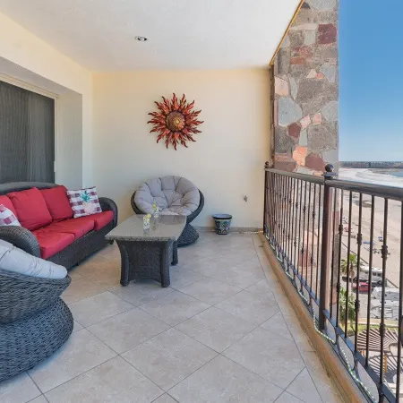 Vacationer's Dream Getaway Ocean Front Condo