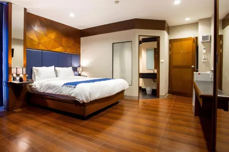 Vince Sakon Отели в г. Сакон Нахон