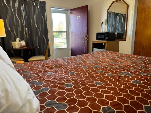 Economy Inn Cadillac MI by Hotel O