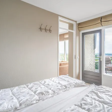 2 Person Apartment With Island View