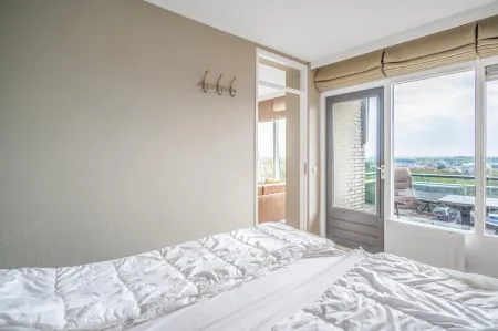 2 Person Apartment With Island View