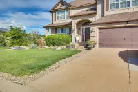 4 Mi to Broadmoor! Apt w/ Movie Theater & Mtn View
