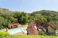 Sitio em Vassouras na Serra Com Piscina e Lareira