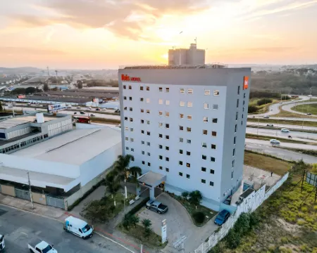 ibis Contagem Ceasa Hotéis em Contagem