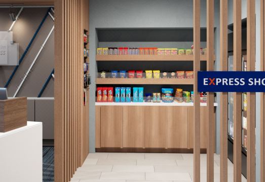 3. 홀리데이 인 익..