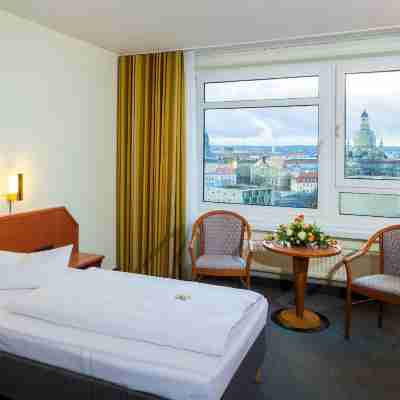 Hotel am Terrassenufer Rooms