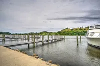 Downtown Grand Haven Apt < 1 Mi to Lake Michigan