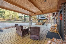 Luxurious Forest Getaway at Historic Baughman Park New Log Cabin 2