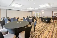 La Quinta Inn & Suites by Wyndham San Antonio Airport - breakfast