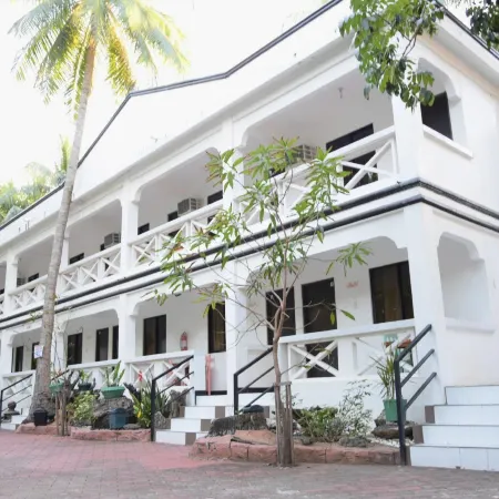 Villa Soledad Beach Resort