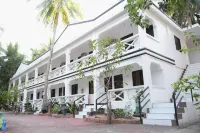Villa Soledad Beach Resort - parking