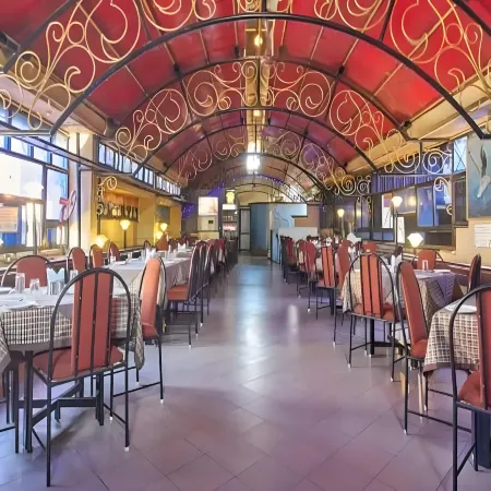 Hotel Adarsha Palace