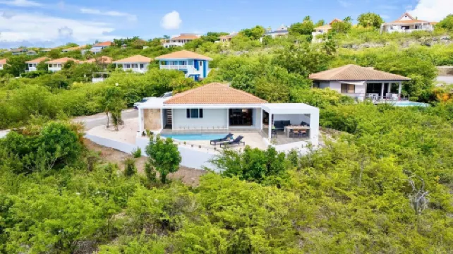 Coral Estate Rentals