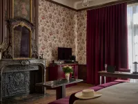 Faubourg 21 Hotels near Royal Palace