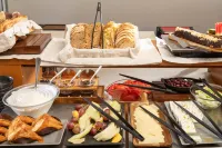 Bella Vista Beach Hotel - breakfast