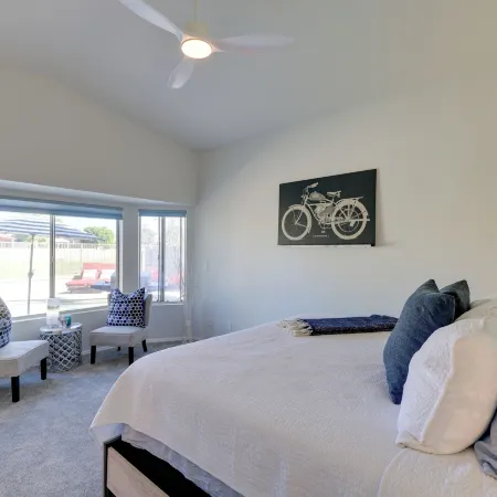 Golf Course View! Dog-Friendly Retreat in Glendale
